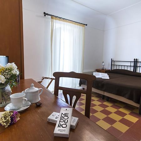 Casa Ciomod Hotel Модика Екстериор снимка