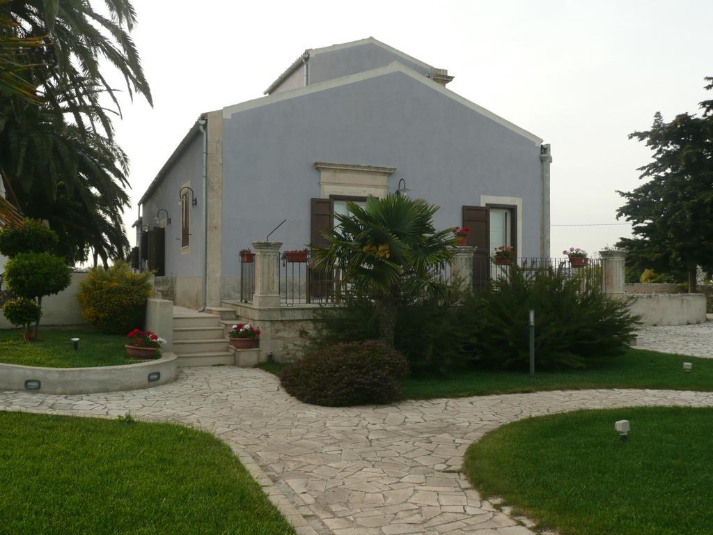 Casa Ciomod Hotel Модика Екстериор снимка